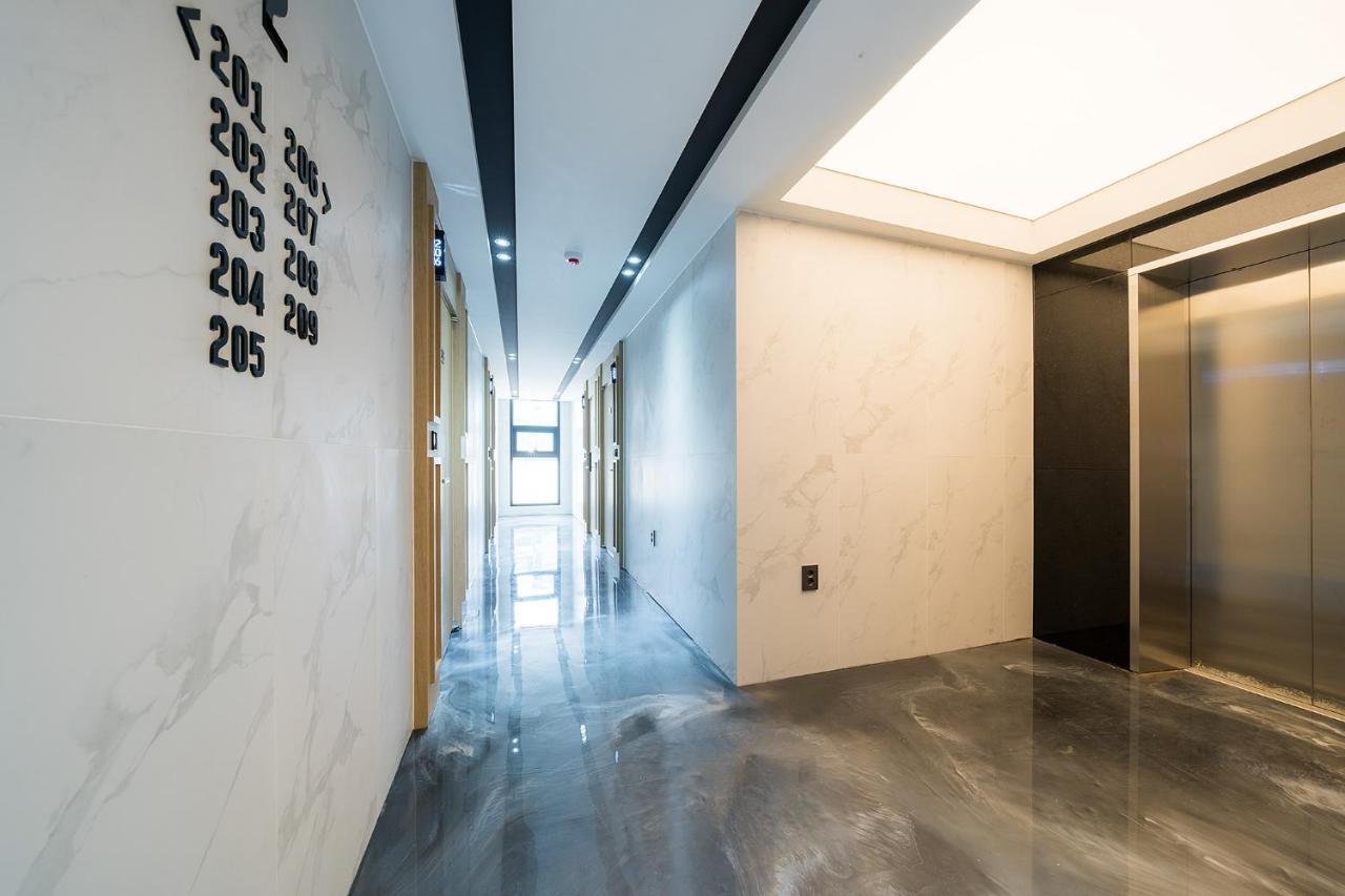 Brown Dot Hotel Pyeonghwa Plaza Mokpo Exterior photo